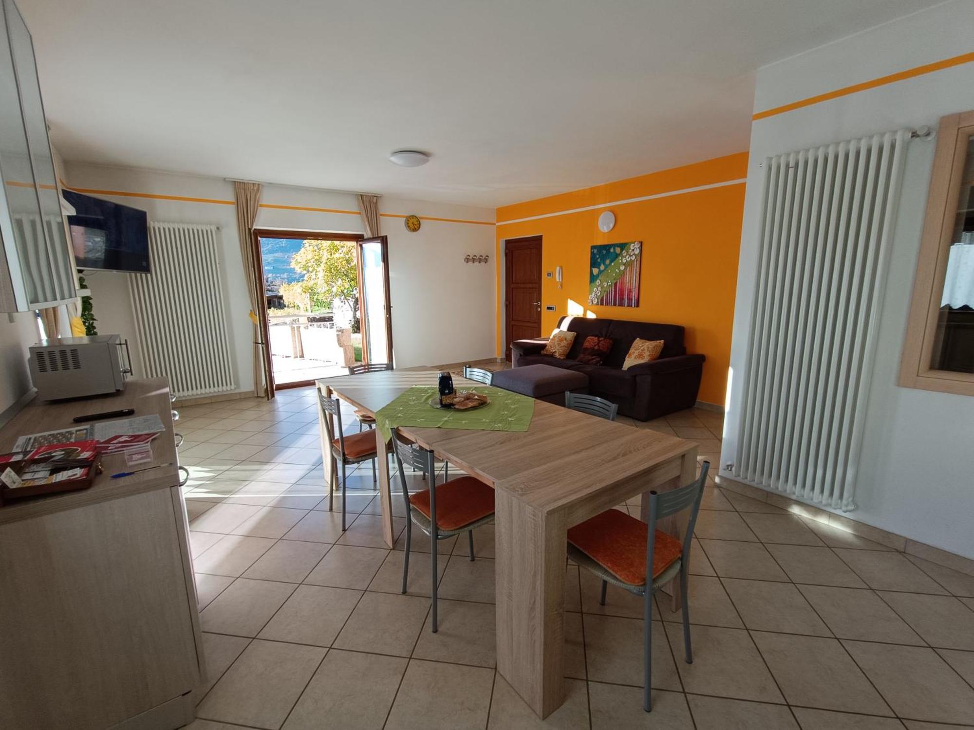 Pisolo Selvaggio Apartment Tirano Bilik gambar
