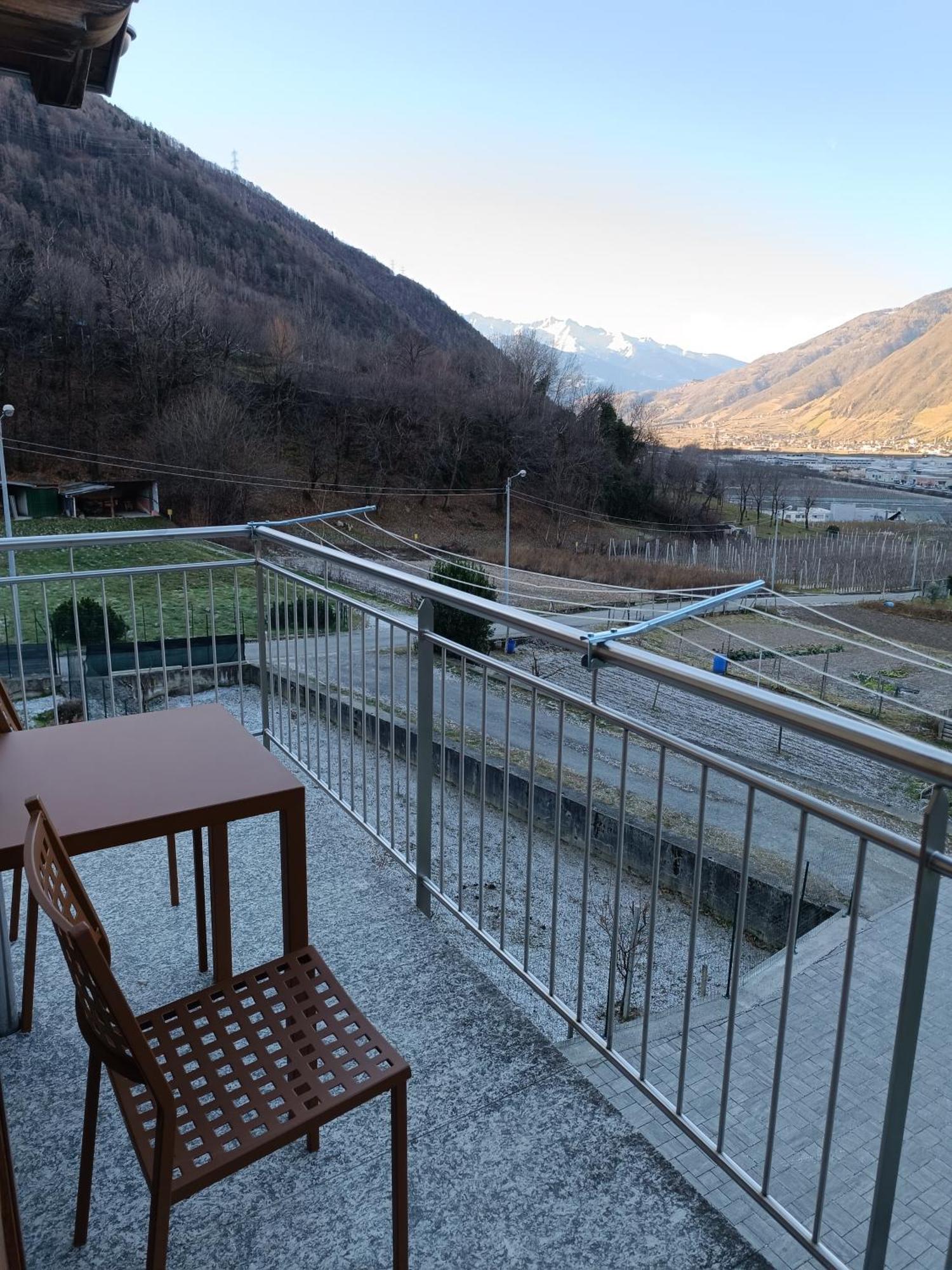 Pisolo Selvaggio Apartment Tirano Bilik gambar